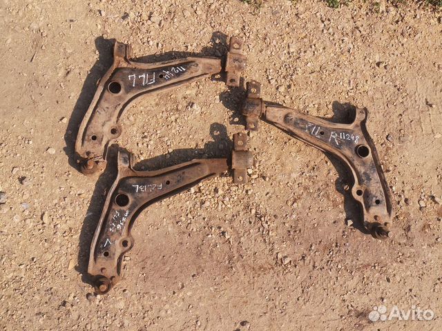 Рычаг Skoda Felicia левый