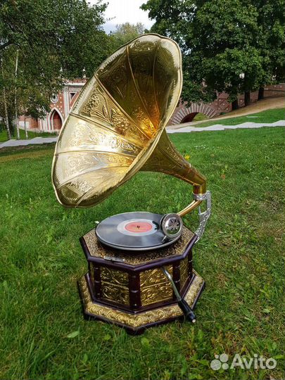 Граммофон старинный