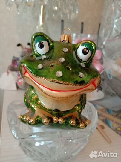 Елочная игрушка лягушка