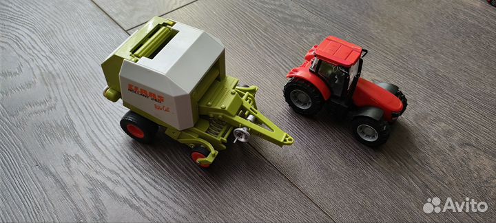 Трактор игрушка Claas комбайн Bruder rollant 250