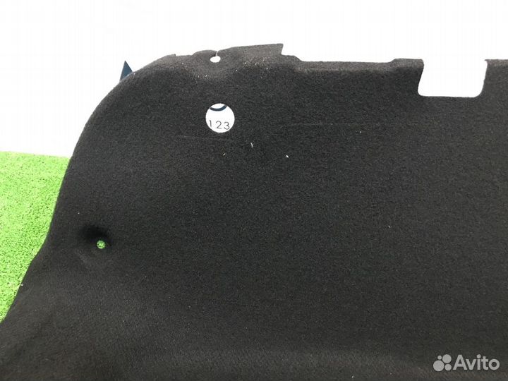 Обшивка крышки багажника Mercedes-Benz E-350 W212