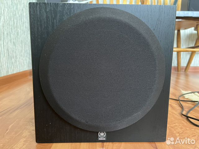Активный сабвуфер Yamaha YST-SW012