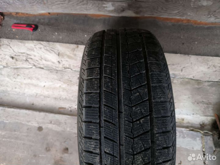 Fronway IcePower 868 225/50 R17