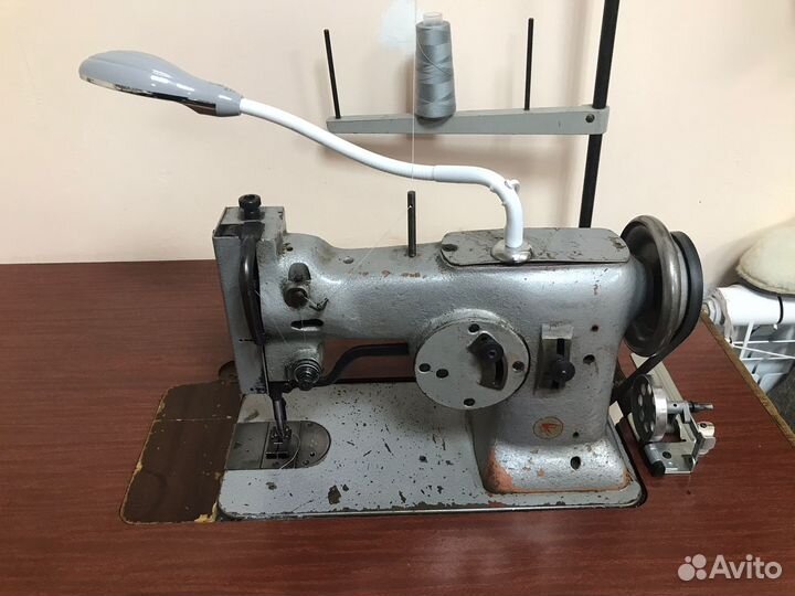 Швейная промышленная машина (зигзаг)