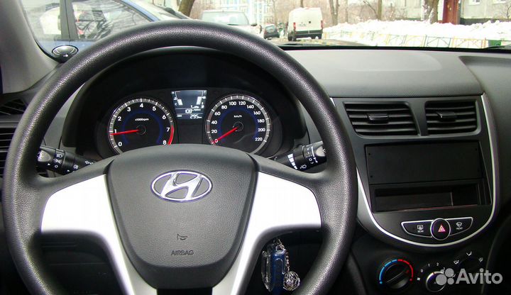 Запчасти на Hyundai Solaris 1