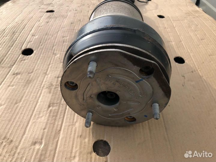 Пневмостойка задняя правая Mercedes-Benz S-Класс