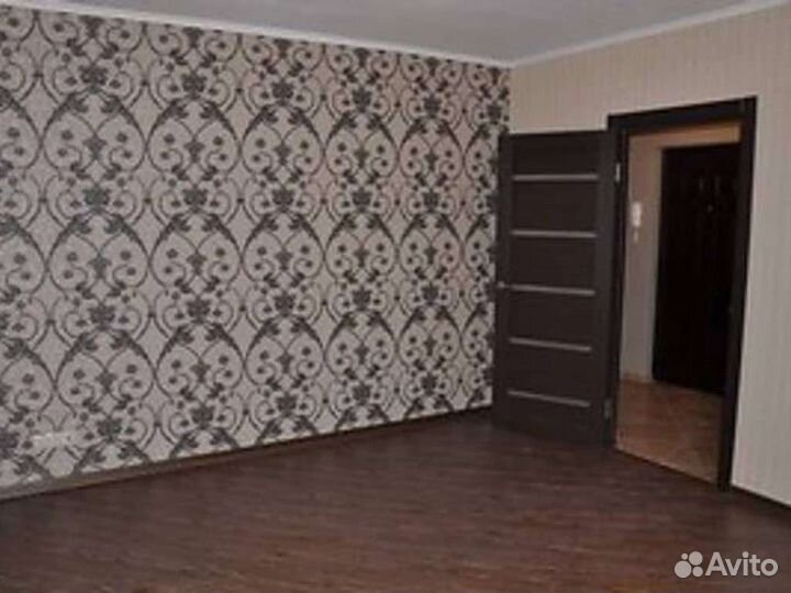 Шпатлевка, поклейка обоев, укладка ламината