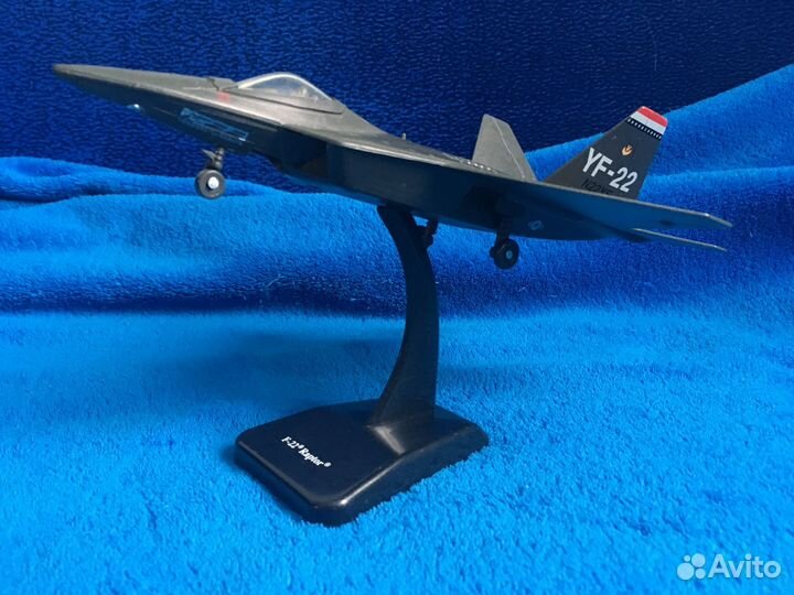 Масштабная модель F-22 разборная
