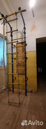 Турник настенный Детская шведская стенка