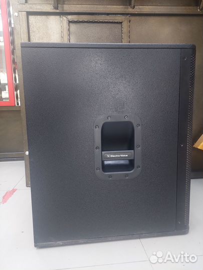 Пассивный сабвуфер EIectro-Voice ELX118p