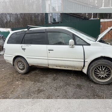 Nissan Presage 2.5 AT, 2002, битый, 140 000 км