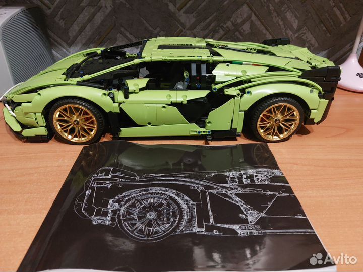 Конструктор lego Lamborghini Sian