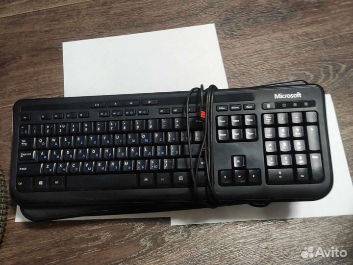 Клавиатуры и наушники