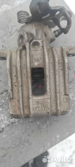 Суппорт задний левый skoda octavia A5 1.6 bse