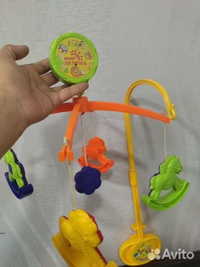 Подвеска на детскую кроватку, музыкальная