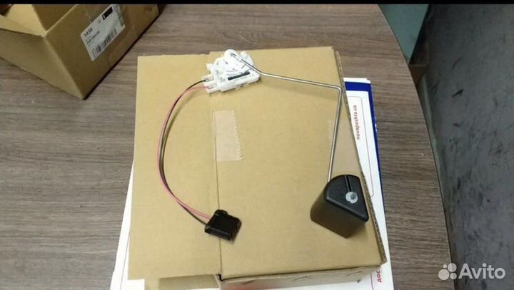 Датчик уровня топлива suzuki 34810-65J10