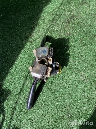 Подрулевой переключатель Toyota cynos el52