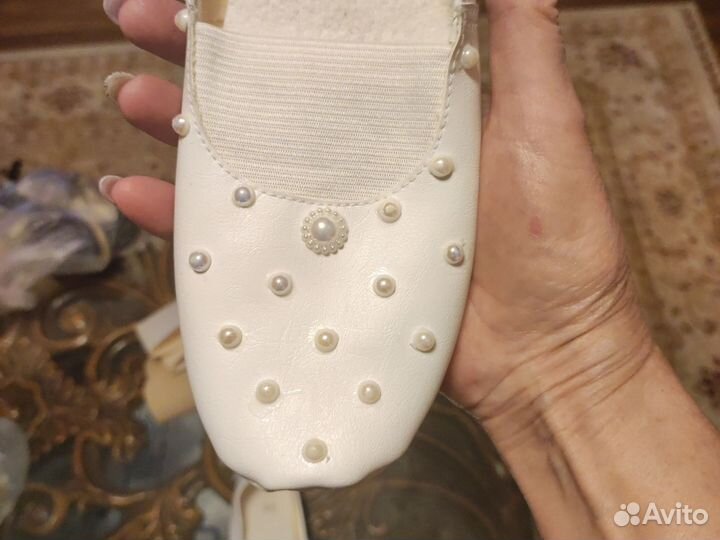 Чешки новые с бусинками,34 размер