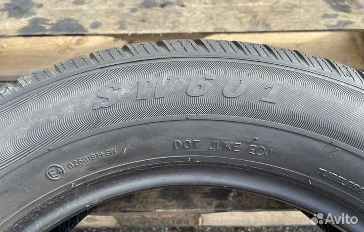 Goodride SW601 215/60 R16