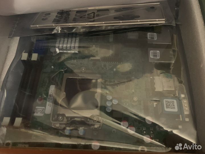 Материнская плата