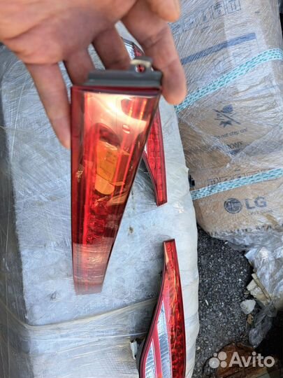 Задние фонари Тойота Эстима 2007 г