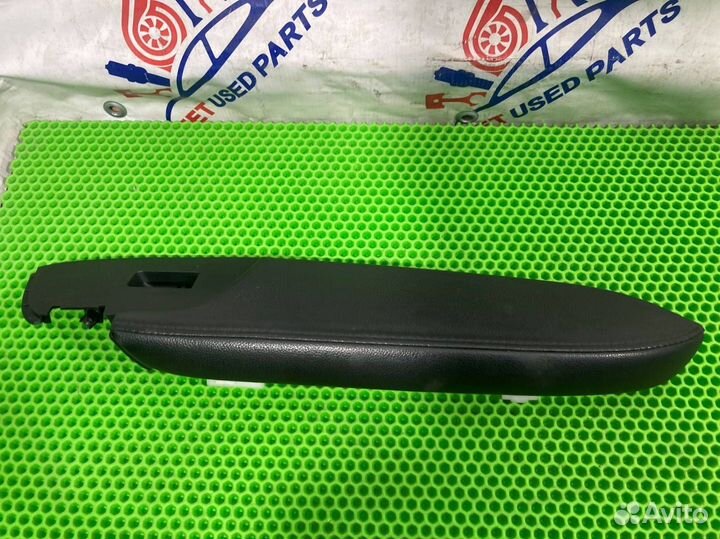 Подлокотник двери передний правый Acura Mdx YD2