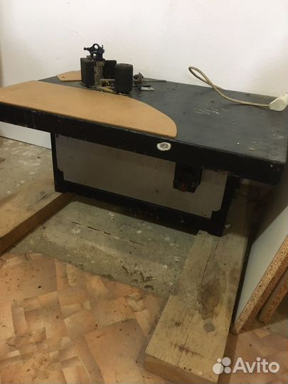 Кромкооблицовочный станок