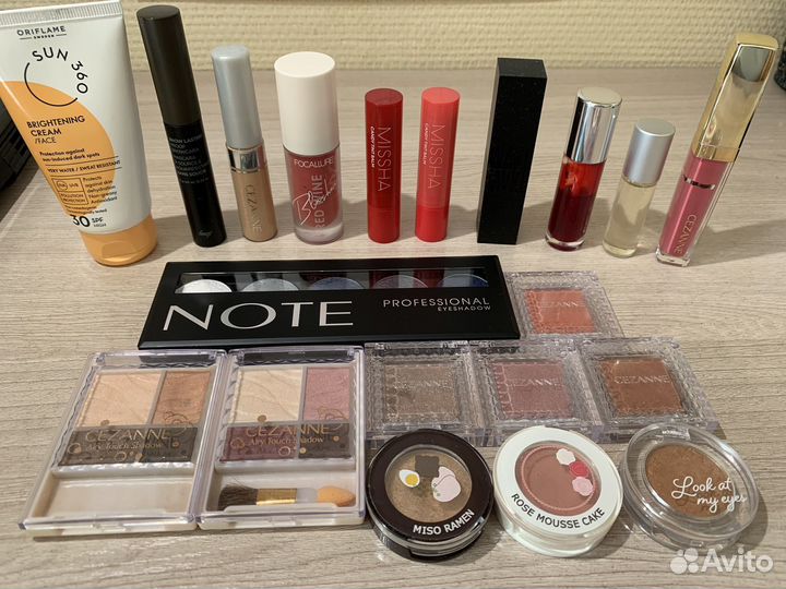 Корейская японская косметика (тени, помады)