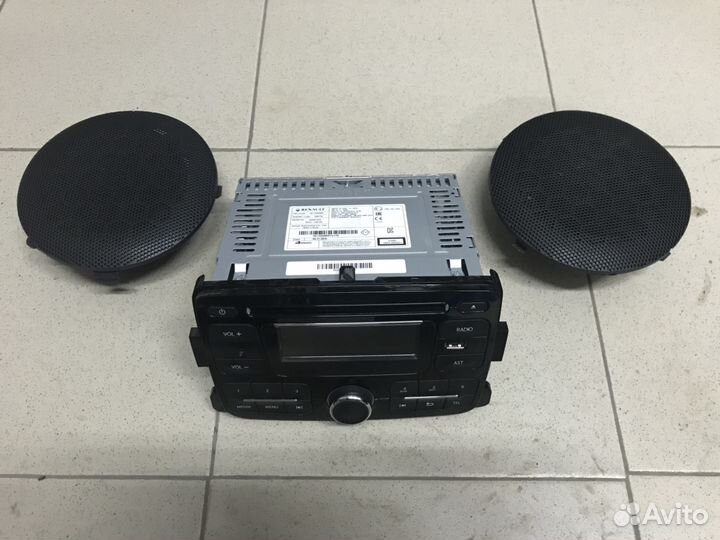 Штатная магнитола Рено + 2 колонки