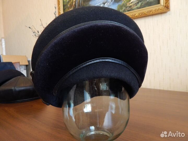 Шляпка фетровая с велюром