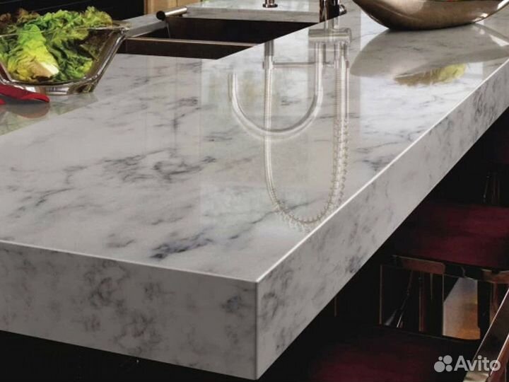Столешница из кварца под белый мрамор