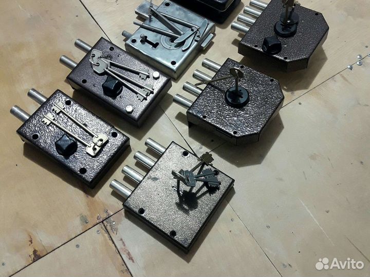 Замок накладной гаражные