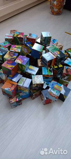 Кубики деревянные и пластиковые