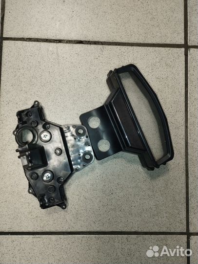 Корпус приборной панели Suzuki Boulevard M109R