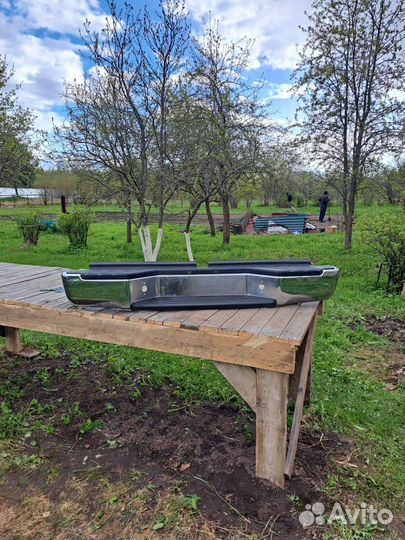 Задний бампер Nissan NP300