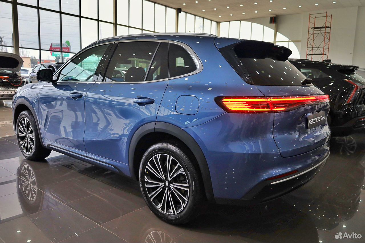 Geely EX5 Гибрид 1.5 AT, 2026