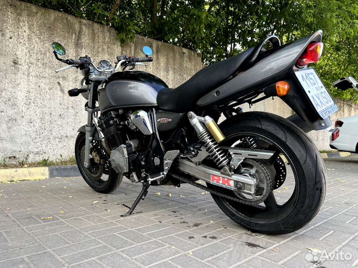 Suzuki inazuma gsx 1200