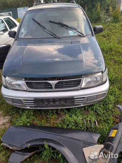 Mitsubishi Space Wagon бензин