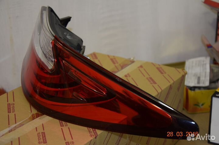 Lexus ES250/350,300h Фонарь правый