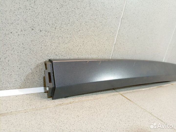 Молдинг заднего бампера центральный Land Rover