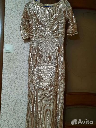 Платье вечернее
