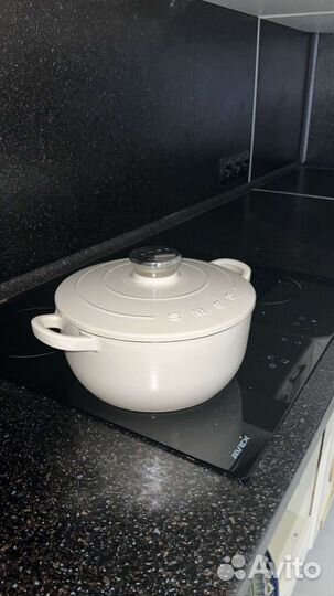 Кастрюля чугунная