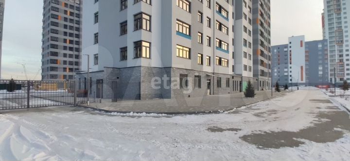 Продам помещение свободного назначения, 225.8 м²