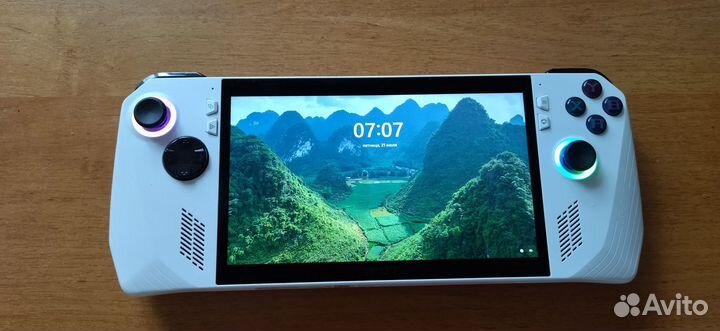 Игровая консоль Asus ROG Ally