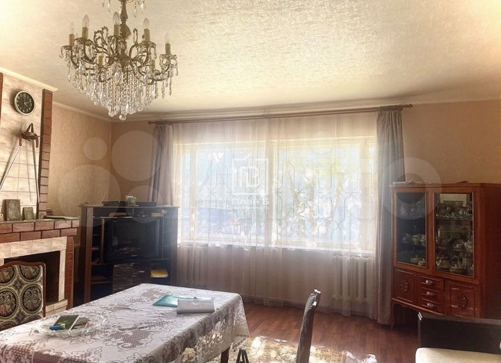 Дом 219 м² на участке 6 сот.