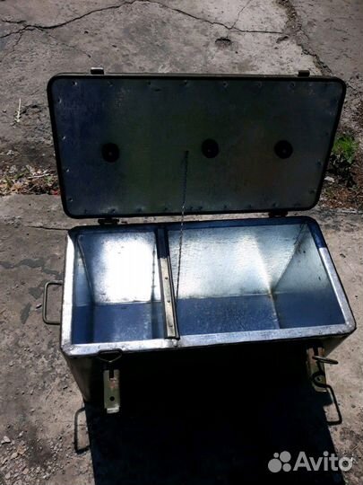 Термоизоляционный контейнер под пищу. Термос