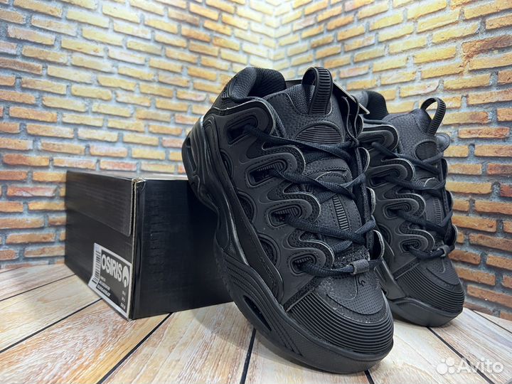 Osiris D3 all black