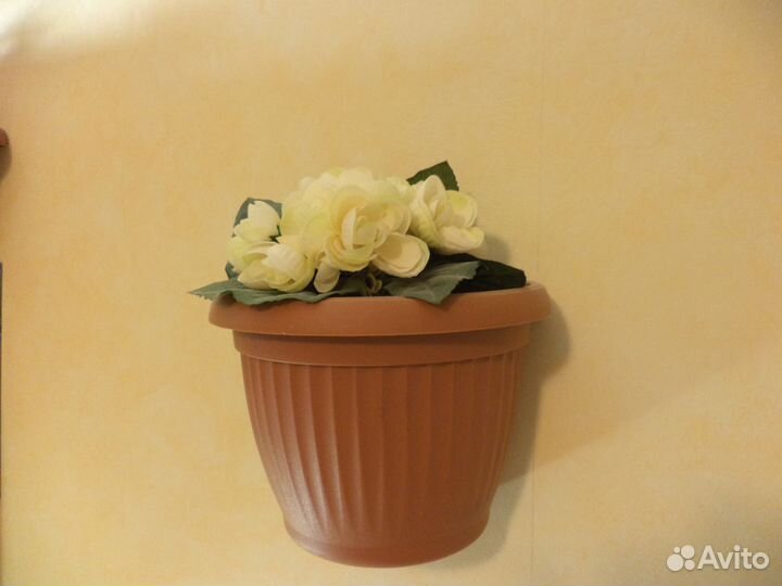 Вазоны настенные с цветком.Вышивка-12 знаков зодиа