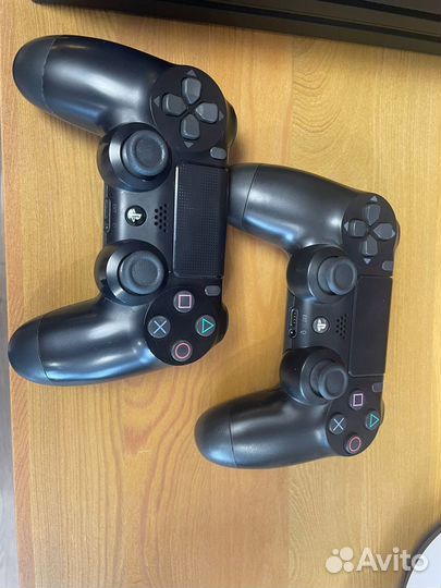 Sony PS4 Pro 1Tb +2 джостика