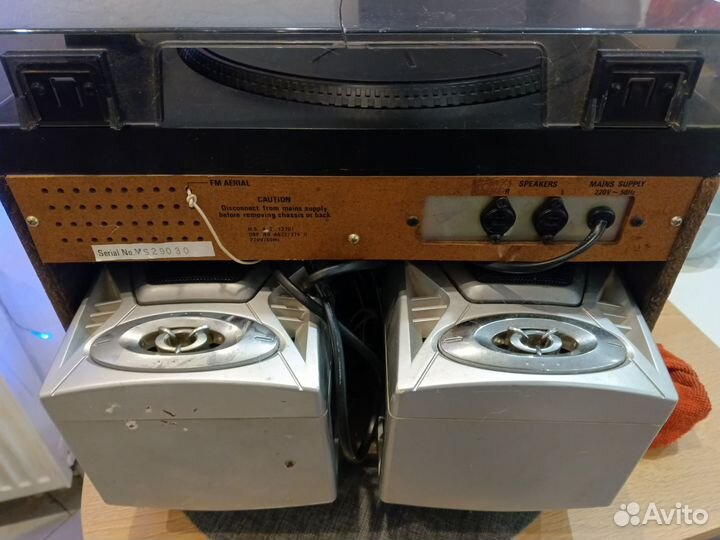 Стерео система с виниловым проигрывателем